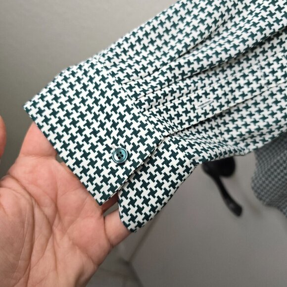 Talbots Houndstooth Pattern Green & White Button Down Blouse - Picture 5 of 8